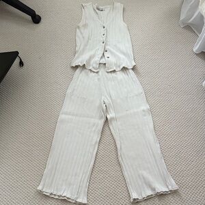 Stylish Cream Sleeveless Jumpsuit